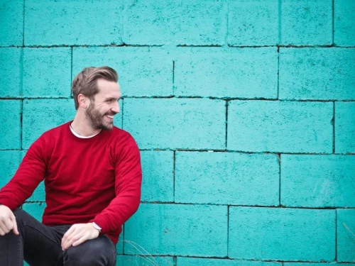 Der Moneten-Alchemist: Eine tiefenpsychologische Analyse des 2. Hauses in Skorpion