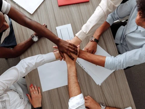 Der Quanten-Architekt der Seele: Eine Analyse des Fische-Mannes mit Jungfrau-Deszendent