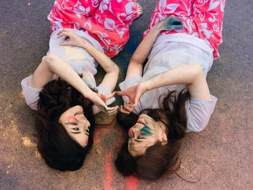 Der Emotionale Architekt: Eine Analyse des Krebs-Mannes mit Fische-Aszendent