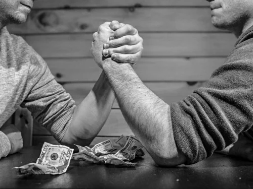 Der Emotionale Architekt des Horizonts: Eine Analyse des Krebs-Mannes mit Schütze-Deszendent