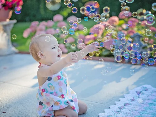 Der Krebs-Mann und die Zwillinge-Frau: Eine Symbiose der Gefühle und des Geistes