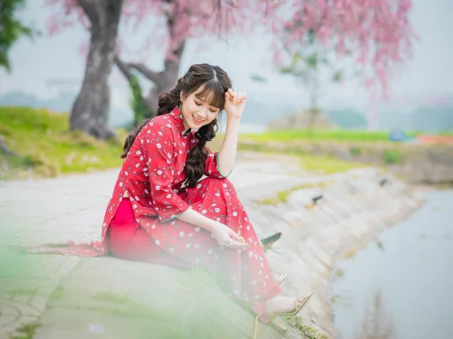 Die Strahlkraft der Souveränität: Eine High-Performance-Analyse der Löwe-Frau mit Schütze-Deszendent