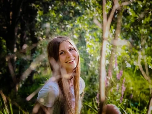 Die Sphinx der Strategie: Eine Skorpion-Frau mit Steinbock-Mond