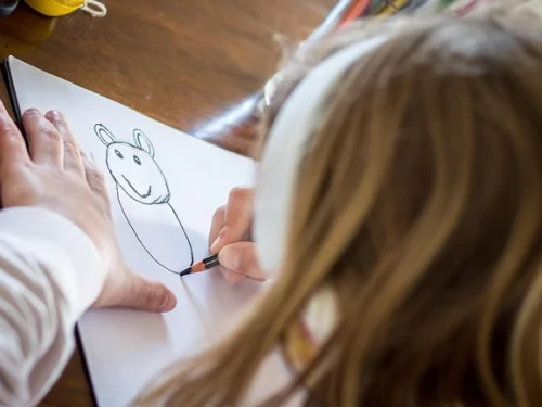 Der metaphysische Stratege: Eine astrologische Sezierung des Skorpion-Mannes mit Schütze-Deszendent