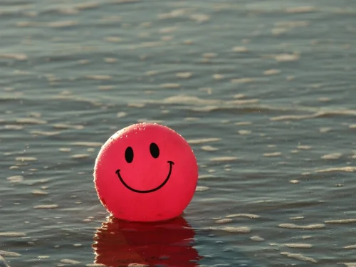 Die Majestätische Architektin: Hochleistungsanalyse der Stier Frau mit Löwe Aszendent