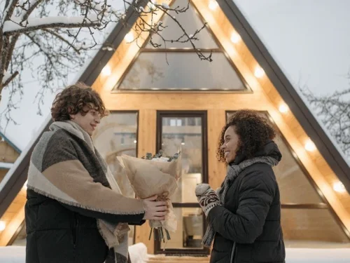 Das Gipfeltreffen von Mars und Saturn: Wenn der unaufhaltsame Impuls auf die unerschütterliche Struktur trifft