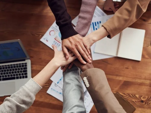 Mercury in Aquarius: The Architect of Unconventional Logic