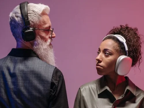 The Intuitive Data Broker: An Astrological Analysis of the Moon in the 3rd House