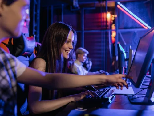 El Arquetipo del Encanto Magnánimo: Hombre Libra con Descendente Leo