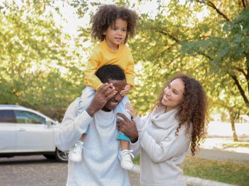 El Monarca de la Eficiencia: La Alquimia de Oro y Acero del Hombre Virgo con Ascendente Leo