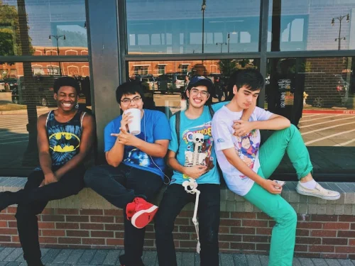 El Enigma Cáncer-Acuario: Un Alma Disruptiva en Constante Evolución