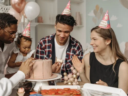 2 Derece Yengeç: Sabian Sembolü, Gezegen ve Sabit Yıldız Rehberi