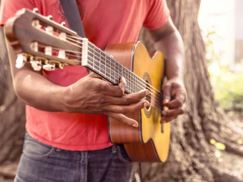 Doğum Haritasında 8. Ev Akrep Burcu: Gizemli Dönüşüm ve Derin Bağlar