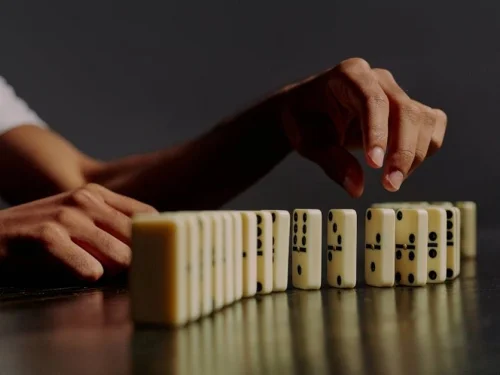 Akrep Burcu Boğa Burcu Uyumu: Kutupsal Çekim ve Derin Bağlar