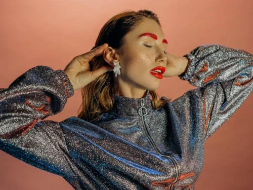 Aslan Kadını Akrep Erkeği Uyumu: Ateşli Bir Güç Savaşı