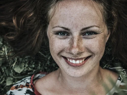 Boğa Burcu İkizler Burcu Uyumu: İstikrar ve Değişimin Dansı