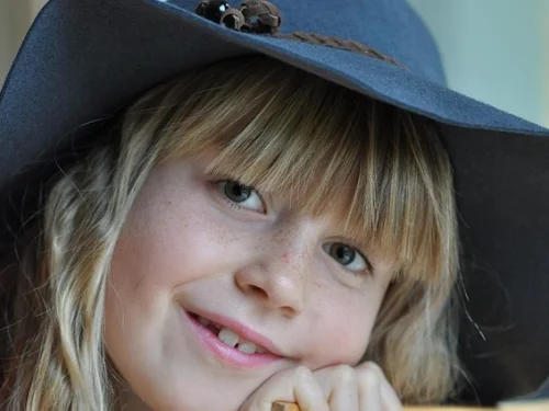 Boğa Kadını Akrep Erkeği Uyumu: Zıt Kutupların Karmik Çekimi