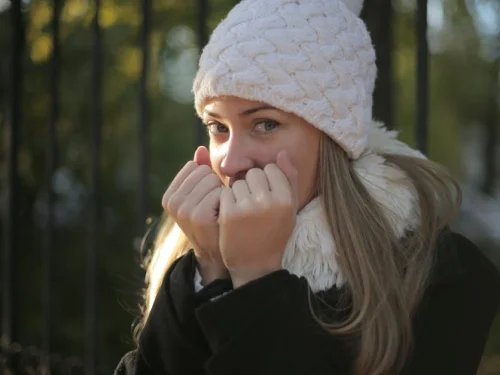 Dheneb Sabit Yıldızı: Astrolojik Anlamı, Burçlar, Evler ve Hesaplama Rehberi