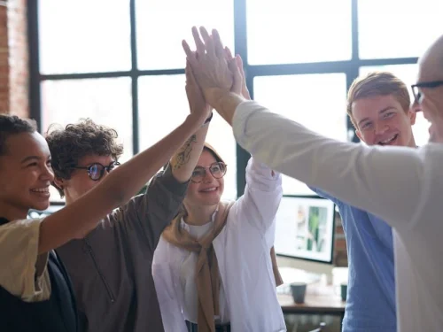 Doğum Haritasındaki Ay Burcu Kova Ne Anlama Gelir?