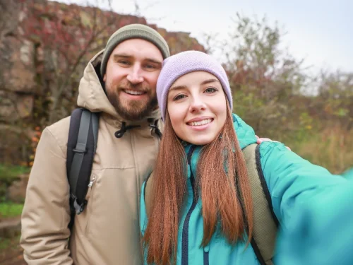 İkizler Burcu Akrep Burcu Uyumu: Tutkunun ve Çatışmanın Dansı