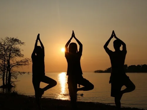 Koç Erkeği Oğlak Kadını Uyumu: Tutku ve Disiplinin Dengesi