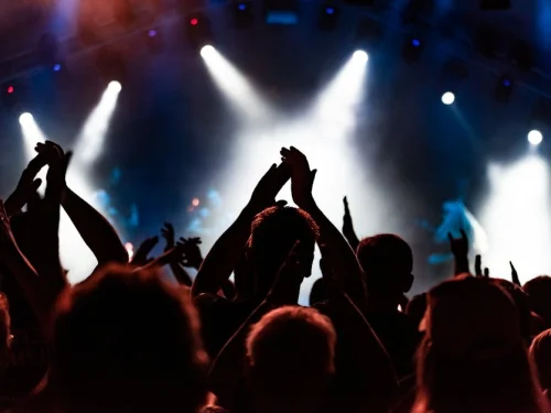 Neptün Yengeç Burcunda: Kolektif Duygusallığın Derinliği