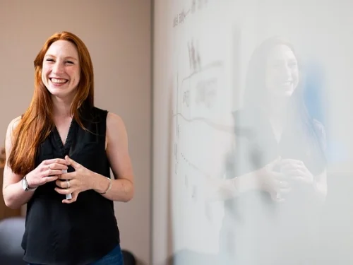 Oğlak Erkeği Koç Kadını Uyumu: Toprak ve Ateşin Çarpışması