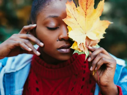 Yükselen Oğlak Yükselen Aslan Uyumu: Zirveye Tırmanışın Dinamik Dengesi